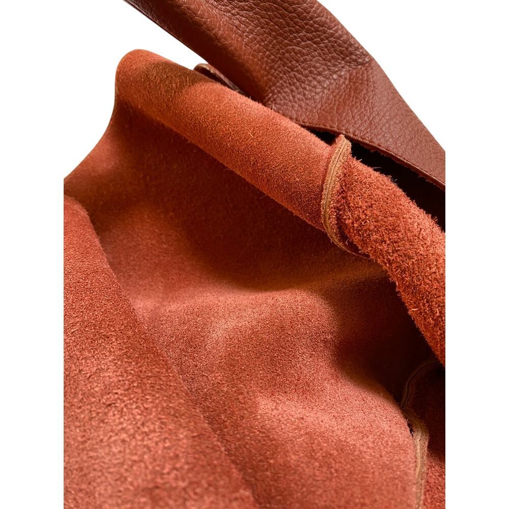 A.P.C. Leather Le Neige Tote Bag in Rhum - Picture 10 of 12